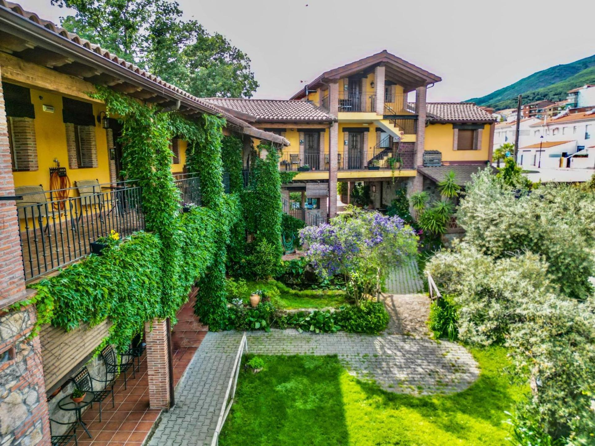 Hotel Rural La Covacha Losar De La Vera Ngoại thất bức ảnh